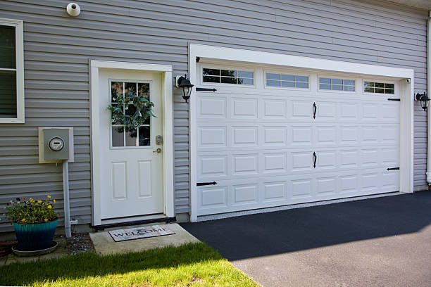 24/7 Emergency Garage Door Roller Replacement experts in Piney Mountain, VA